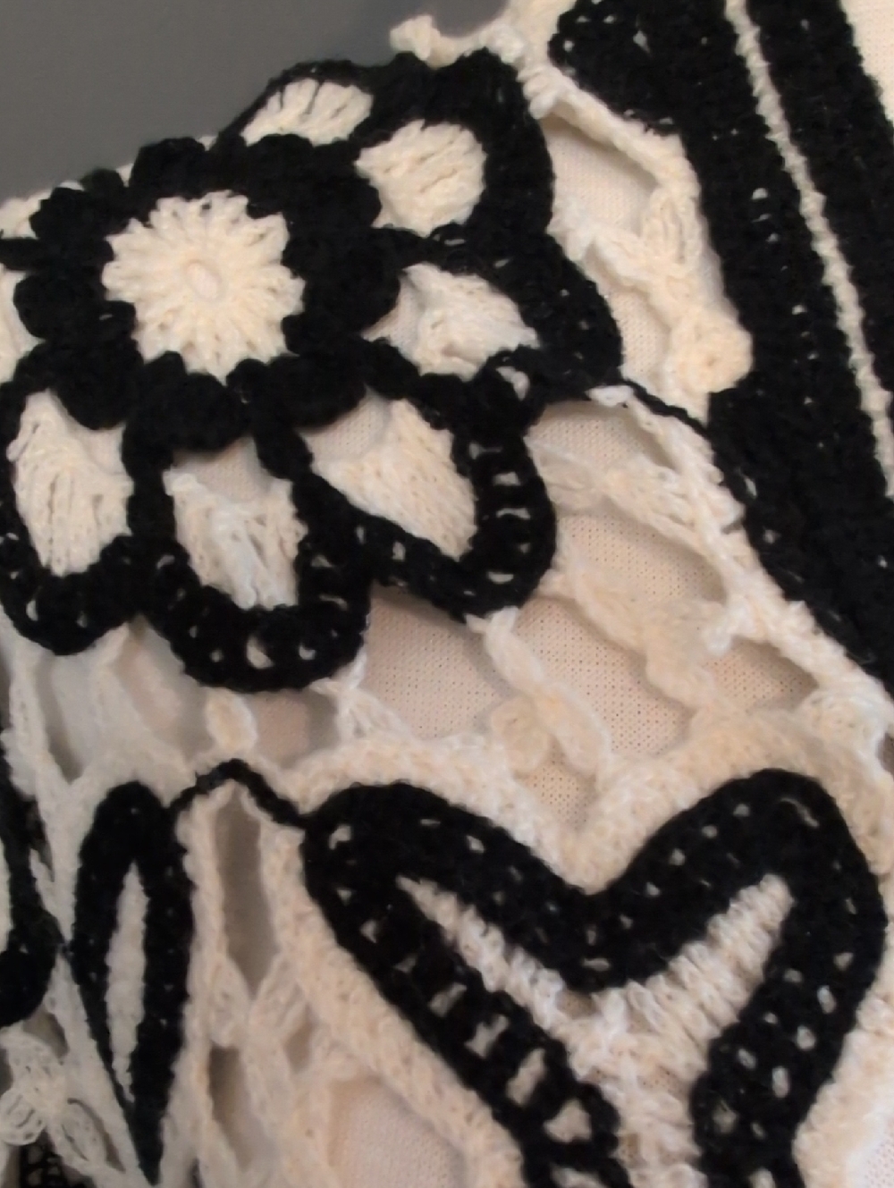 POL Black & Cream Crochet Long Cardigan Sweater - Picture 3 of 10